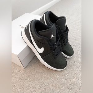 Nike Air Jordan 1 Low Black and White